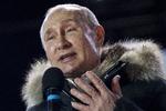 Putin vandt og sikrede sig yderligere seks år ved magten, hvorved han (mindst) vil ende med reelt at have regeret Rusland i et kvart århundrede – det længste siden den sovjetiske diktator Josef Stalin.  Alexander Zemlianichenko/AP