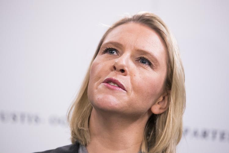 Norske Sylvi Listhaug trak sig i dag som justitsminister for at afværge en regeringskrise.   Hakon Mosvold Larsen/AP