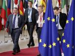 Lars Løkke Rasmussen og EU's øvrige ledere skal på dagens  topmøde i Bruxelles diskutere eventuelle modsvar, hvis USA indfører told på stål og aluminium.  Olivier Matthys/AP