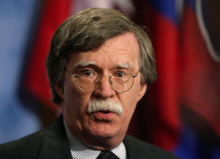 Udnævnelsen af John Bolton er endnu et eksempel på, at høgene har overtaget duernes plads i kredsen omkring Donald Trump. Seth Wenig/AP