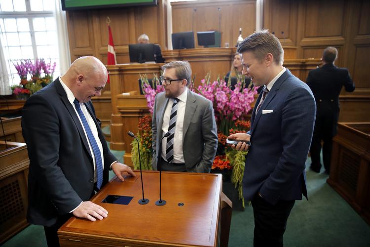  Dansk Folkepartis Jan Rytkjær Callesen forstår ikke, hvorfor en minister alene skal kunne lave bekendtgørelser om brug af data til andre formål, end de oprindelig blev indsamlet til. Hans parti støtter dog lovforslaget, der gør det muligt.  Jens Dresling/POLFOTO