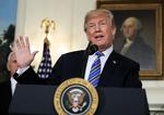 Donald Trump underskrev fredag en ny budgetlov, der - trods trusler om det modsatte - øger midlerne til amerikanske kunst- og kulturinstitutioner.  Manuel Balce Ceneta/AP