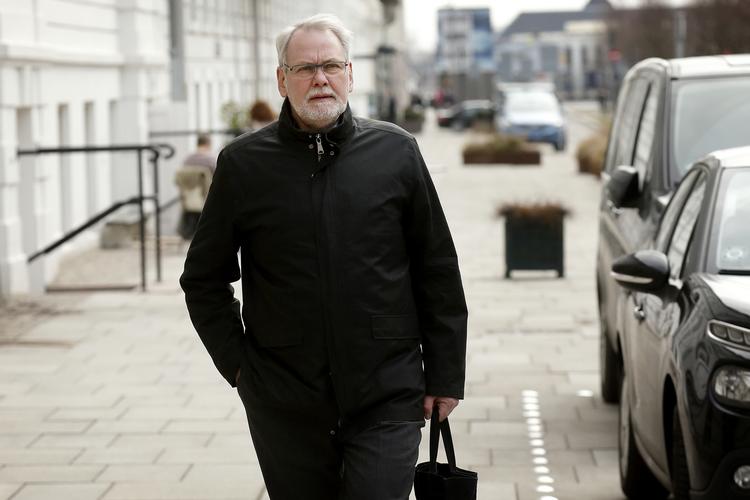 »Jeg kan se for mig, at vi kan gå ind på deres banehalvdel, når det handler om, hvordan lønnen skal skrues sammen«, sagde formanden for FOA, Dennis Kristensen, tidligere i dag. Jens Dresling/POLFOTO