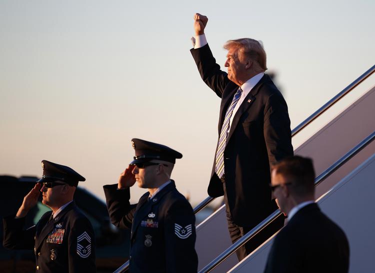 I følge Steven Pinker går det bedre og bedre for verden, efter Trump blev præsident.  Carolyn Kaster/AP