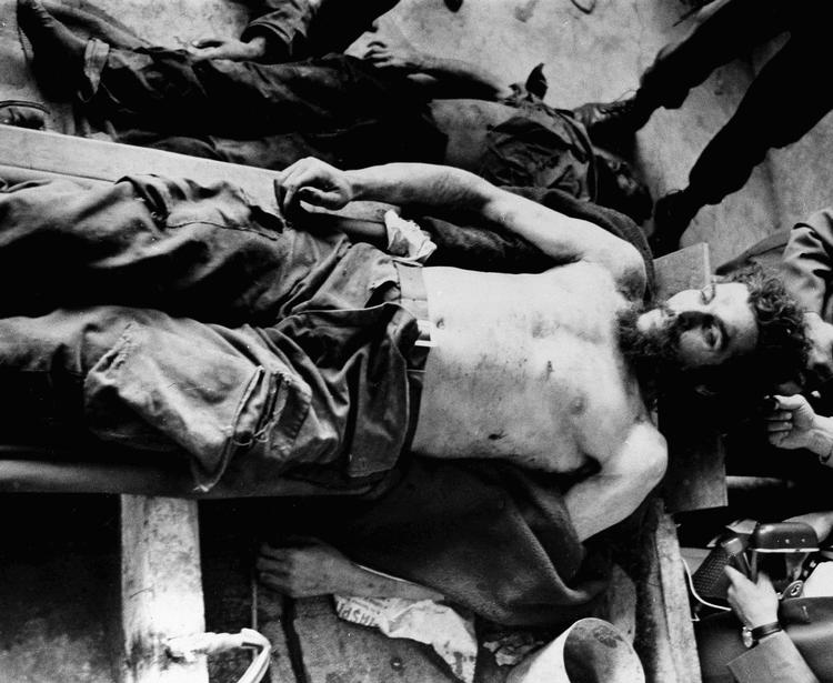 Che Guevara blev skudt i Bolivia i 1967. I Rodrigo Hasbúns historiske roman danner et radikaliseret Latinamerika baggrund. Og kvinden Monika 
bliver kendt som Che Guevaras hævner. Foto AP