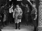 
   Indisk børnebog om verdenshistoriens store ledere havde Hitler på forsiden, men nu har forlaget fjernet den.  /AP