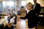 Kulturminister Mette Bock (LA) til mediemøde med borgerne i Vordingborg som led i kampagnen 'Antennerne ude'.
   Finn Frandsen/POLFOTO
