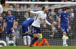Christian Eriksen jubler efter at have scoret mod Chelsea. Nu er han på Årets Hold i England. Foto: AP/Frank Augstein
   Frank Augstein/AP