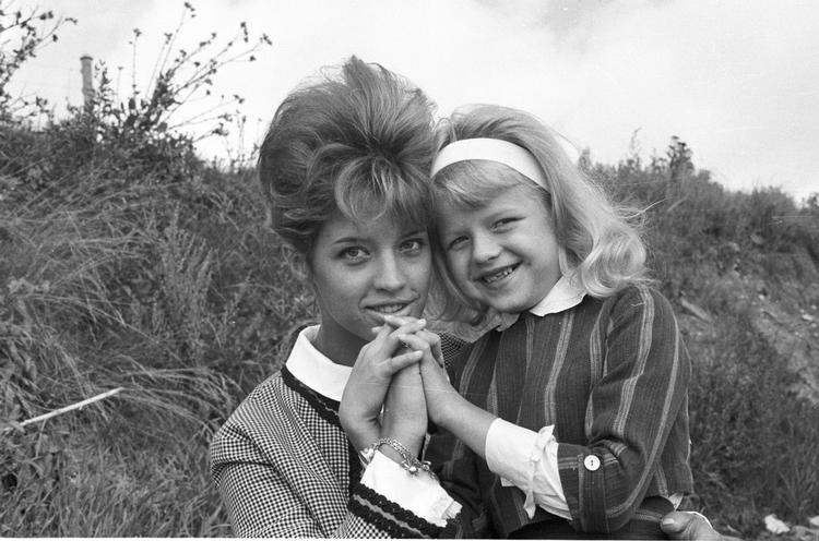 Lill-Babs er her fotograferet med en af sine døtre. 
   Egon Engmann/Ritzau Scanpix