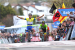 Atter i dag måtte sloveneren Primoz Roglic se sig klart besejret af franskmanden Julian Alaphilippe i spurten. Foto: David Ramos/Getty Images. 
