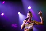 Politikens Simon Lund kommenterer her på musikprogrammerne for dette års festivaler. Her ses det fremadstormende britisk-albanske popskud Dua Lipa, der netop er blevet offentliggjort som optrædende på Roskilde Festival.  Valentin Flauraud/AP