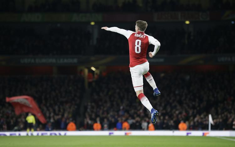 Med to mål bidrog Aaron Ramsey til, at Arsenal er tæt på semifinalen i Europa League. Tim Ireland/Ritzau Scanpix