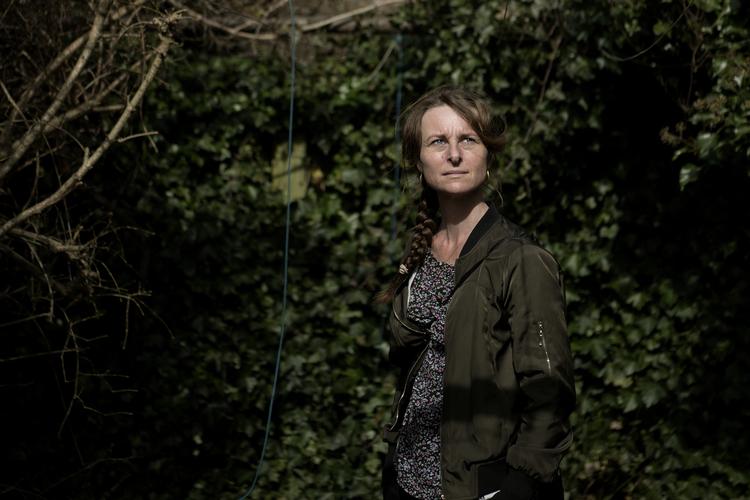 Læge Jette Willendrup har praksis på ydre Nørrebro i København. Mange af hendes patienter er psykisk sårbare, og fra tid til anden henviser hun dem til psykolog, selv om hun dermed bryder reglerne.  Peter Hove Olesen/POLFOTO