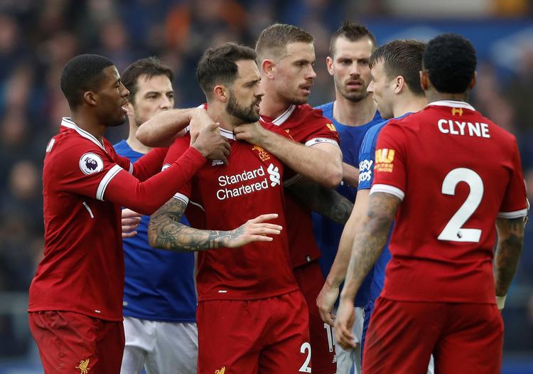 2. halvleg bød på et større spillersammenstød, men dommeren holdet det røde kort i lommen. Derbyet i Liverpool er ellers det opgør i England, der uddeles flest udvisninger i.  Carl Recine/Ritzau Scanpix