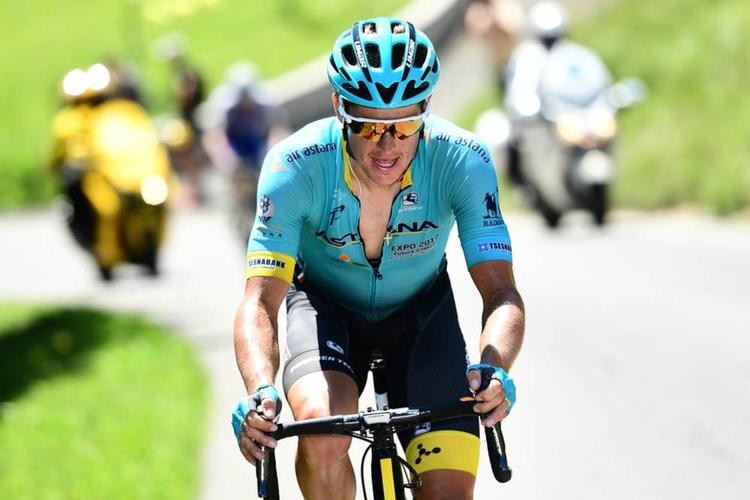 Jakob Fuglsang på vej mod karrierens største triumf i sidste års Critérium du Dauphiné. Nu tager danskeren fat på et nyt vigtigt kapitel i sin cykeltilværelse.

   Aso/a.broadway/ASO/A.Broadway