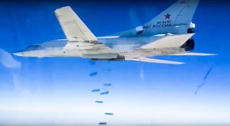 
   Russisk ambassadør truer med at skyde ethvert amerikansk missil ned i Syrien og de steder de kommer fra. /AP