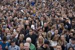 I USA tester flere virksomheder 'predictive policing', præventive politi-teknologier, der måske kan forudsige, hvem i en befolkning, der begår kriminalitet. Måske det en dag skal bruges i Danmark. Her publikumsfoto fra Festivalen Haven, Refshaleøen i København. Thomas Borberg/POLFOTO