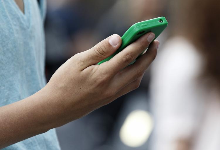 I 2011 klassificerede WHO mobilstråling i gruppe 2B, der betyder, at det muligvis er kræftfremkaldende – på niveau med benzin, marinediesel og ekstrakt fra aloe vera-blade. Arkivfoto Jens Dresling