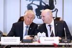 Justitsminister Søren Pape Poulsen åbner konference om reform af det europæiske menneskerettighedssystem, i Eigtveds Pakhus, torsdag d. 12. april 2018. Her taler Pape med Europarådets Generalsekretær, Thorbjørn Jagland, (Foto: Bax Lindhardt/ Scanpix 2018)
   Bax Lindhardt/Ritzau Scanpix