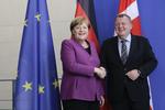 Lars Løkke Rasmussen mødtes onsdag med Angela Merkel i Berlin.   Markus Schreiber/AP