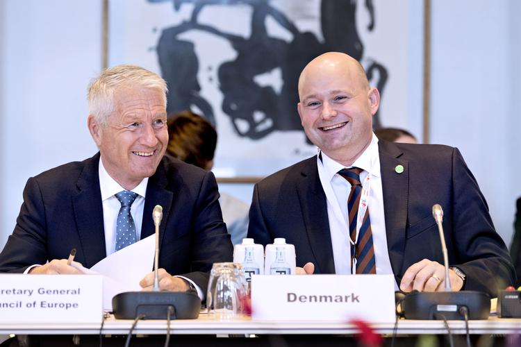 Justitsminister Søren Pape Poulsen og Danmark er vært for konference om reform af det europæiske menneskerettighedssystem. Her taler Pape med Europarådets generaldirektør Thorbjørn Jagland. Bax Lindhardt/Ritzau Scanpix