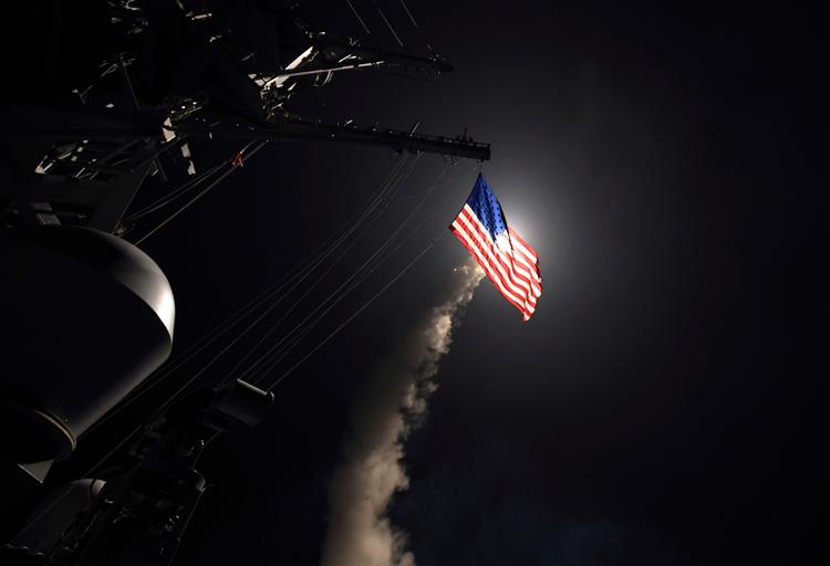 Donald Trumps faretruende meddelelse, om et muligt angreb mod Syrien, kan udløse et utilsigtet opgør mellem Israel og Iran.  Ford Williams/AP