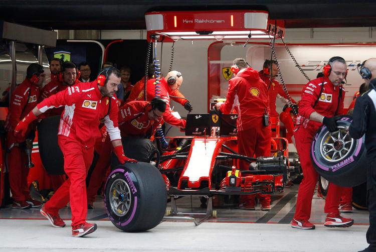 Ferrari er et af de store hold i formel 1, der formentlig må skære ned i budgettet, hvis nye retningslinjer bliver klar til sæson 2021. 
   /AP
