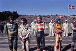 Ivan Mauger (nr. 2 fv.) sammen med blandt andre sin store rival Ole Olsen før et løb på Løvelbanen ved Viborg i 1975. Helt til venstre ses Anders Michanek fra Sverige. 
   Erik Kragh/POLFOTO
