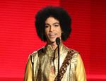 På billedet, der er fra 2015, modtog Prince en pris til the American Music Awards i Los Angeles. Musikeren døde som 57-årig 21. april 2016.  Matt Sayles/AP