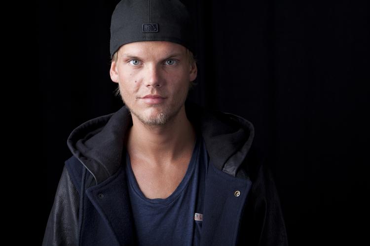 Billedet her er fra 2013. Den svenske musiker, Avicii, hvis borgerlige navn er Tim Bergling blev fundet død i Oman. Amy Sussman/AP