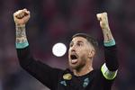 Så glad var Sergio Ramos, da Real Madrid lige som sidste sæson havde vundet 2-1 i Bayern. Andreas Gebert/AP