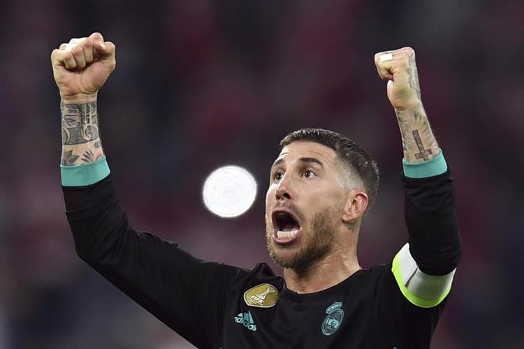 Så glad var Sergio Ramos, da Real Madrid lige som sidste sæson havde vundet 2-1 i Bayern. Andreas Gebert/AP