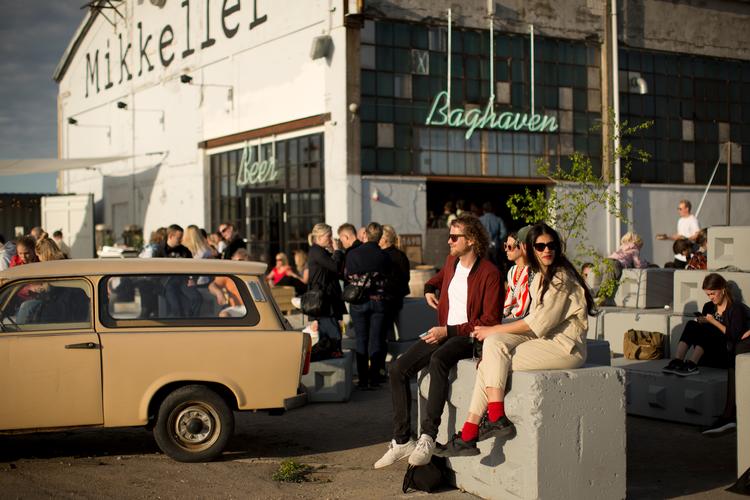 Baghaven er Mikkellers kombinerede bar og bryggeri på Refshaleøen. Pr-foto