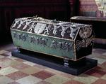 Godt nok er den betrukket med fløjl og er sølvbeslået, den står også i et kapel bygget netop til begravelsen af kong Christian IV, men er det den mest ekstravagante kongegrav i Danmark? 