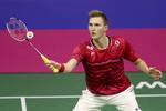 Viktor Axelsen er foreløbig kommet ubesværet i gang ved EM efter tre måneders turneringspause.  Jane Barlow/Ritzau Scanpix