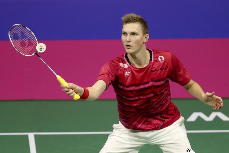 Viktor Axelsen er foreløbig kommet ubesværet i gang ved EM efter tre måneders turneringspause.  Jane Barlow/Ritzau Scanpix