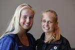 De to danske talenter Clara Tauson (tv.) og Hannah Viller Møller spiller forkamp til opvisningsmatchen mellem Caroline Wozniacki og Venus Williams.
   Jens Dresling/POLFOTO