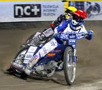 Nicki Pedersen er både uheldig og heldig på sin speedwaycykel. Han styrter voldsomt, men han kommer altid tilbage. sportxpress/Ritzau Scanpix