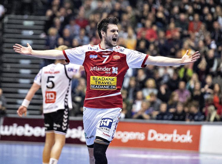Med sine 7 mål blev Martin Larsen sammen med Sebastian Barthold Aalborgs topscorer for øjnene af 5.000 tilskuere. Henning Bagger/Ritzau Scanpix