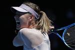 Maria Sharapova har de seneste sæsoner kæmpet med at finde topform, og siden dopingstraffen har hun haft store problemer.  
   Vincent Thian/AP