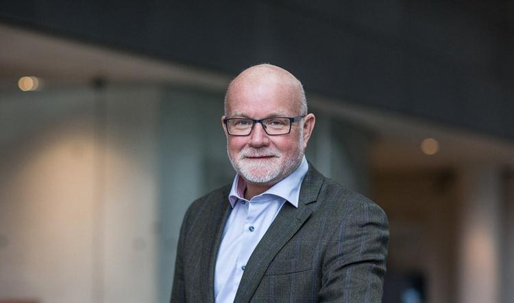 Det bliver Per Bonvig Christensen, der skal forsøge at bane vej for enighed om en arbejdstidsaftale mellem KL og Danmarks Lærerforening. Ifølge ham selv er der hos Bondo og Ziegler en »stærk vilje« til at arbejde anderledes med »mere samarbejde og mindre konflikt«. Danmarks Akkrediteringsinstitution