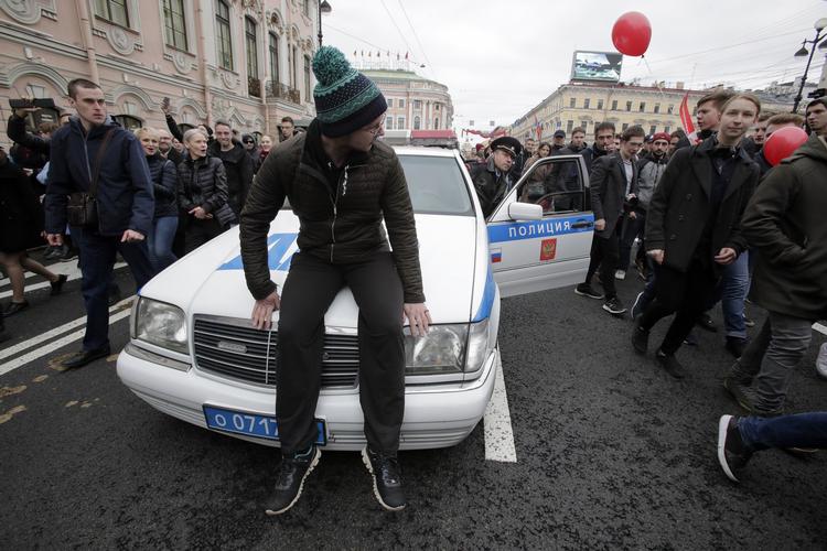 Dmitri Lovetsky/AP
