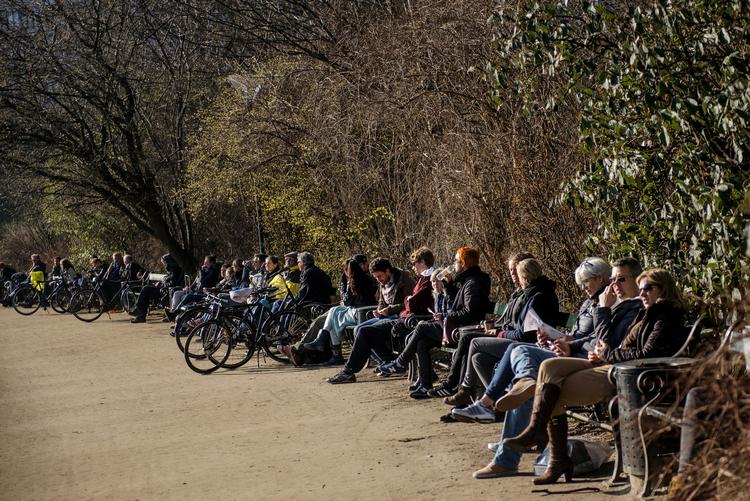 Det gode vejr har  ramt Danmark med masser af solskin og høje temperaturer, der rækker et stykke ind i ugen.  Katinka Hustad/POLFOTO