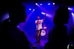 Irrelevantbitch101 var rastløs energi og skamløs pop. Bandet bør blive et tilløbsstykke på de danske spillesteder og festivaler.
   Martin Lehmann/POLFOTO