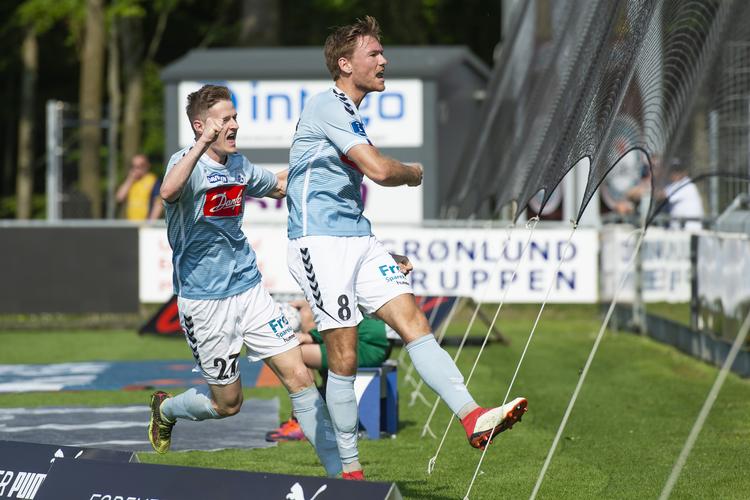 Christian Jakobsen scorede til 1-0 for SønderjyskE og kunne trods nederlaget også juble til sidst. Bo Amstrup/Ritzau Scanpix
