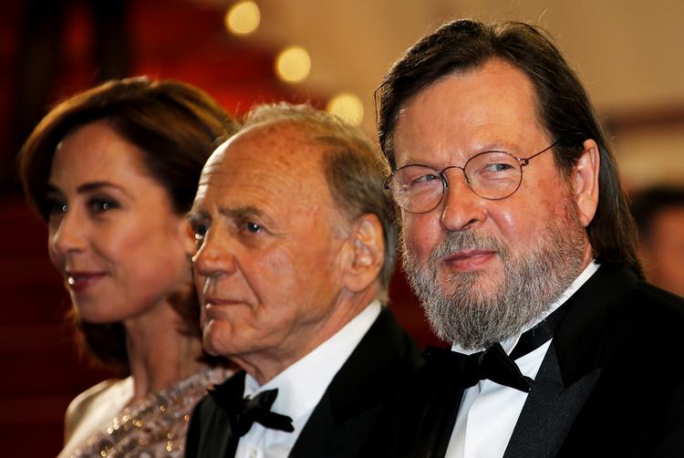 Lars von Trier ses her med to af skuespillerne fra filmen, Bruno Ganz og Sofie Gråbøl. Jean-paul Pelissier/Ritzau Scanpix