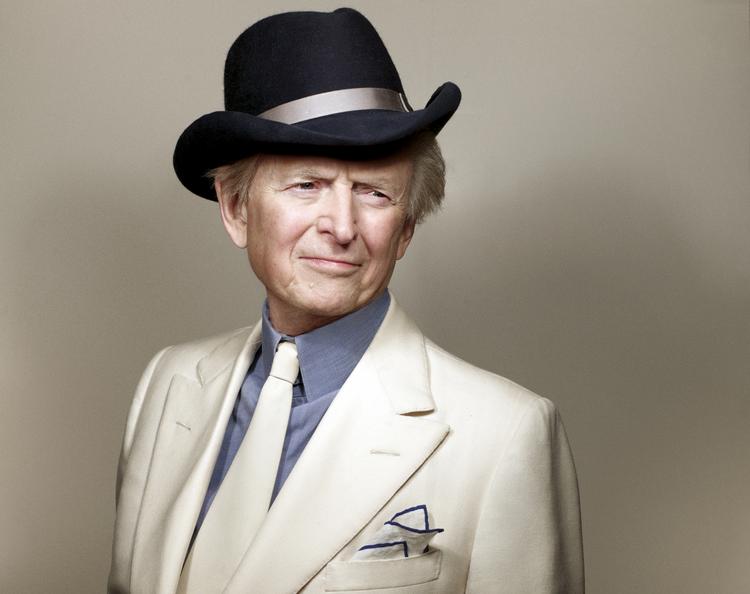 Tom Wolfe, forfatteren af Mænd af den rette støbning og en lang række ikoniske bøger om det amerikanske samfund på vrangen, er død, 87 år gammel.  Mark Seliger/AP