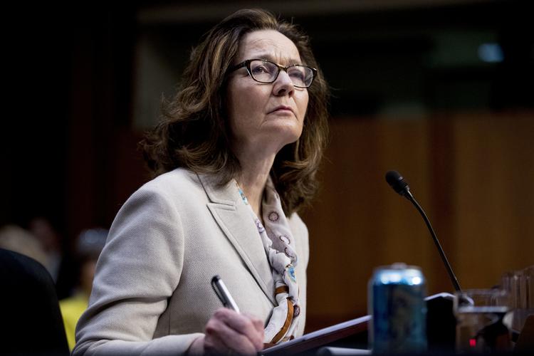 Gina Haspel er valgt af præsident Donald Trump's pick som leder af CIA, det amerikanske efterretningsvæsen. Hun mangler dog Senatets endelige godkendelse, og den ventes i næste uge.  Andrew Harnik/AP