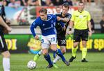 Simon Vollesen (tv.) i kamp med Nicolai Poulsen  fra Randers FC. Anders Kjærbye/Ritzau Scanpix