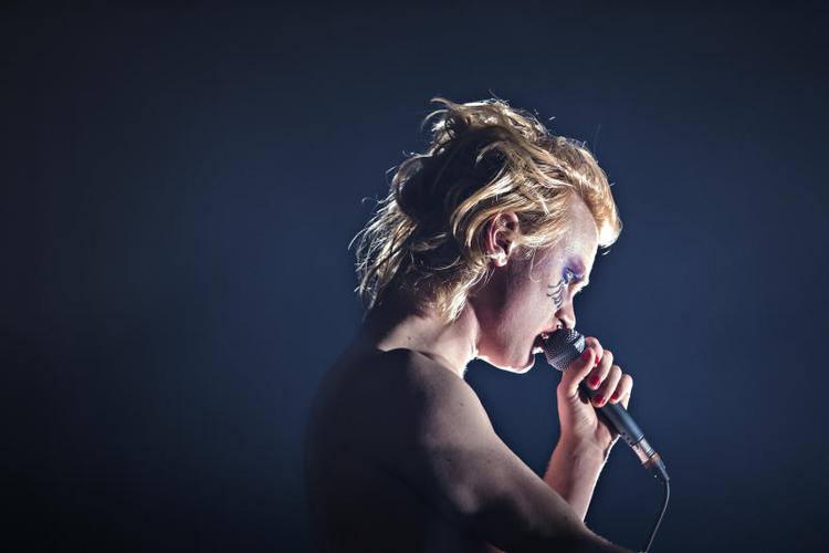 På nyt album kaster Thorbjørn Radisch Bredkjær alias Bisse sin fabulerende kærlighed i retning af forvredne synthflader, storladne stadionkor og et lo-fi fællesskab med Ariel Pink. Arkivfoto Tobias Nicolai/POLFOTO